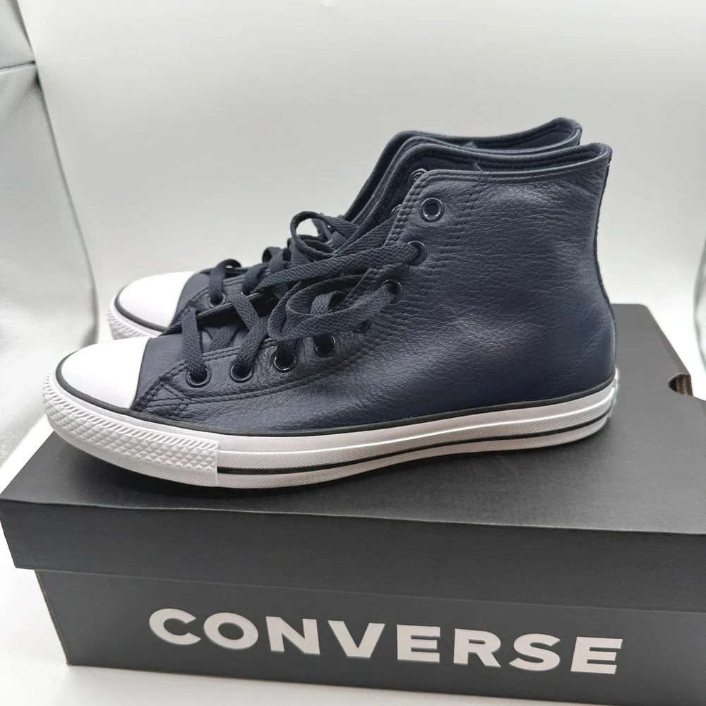 Converse High Top Mens 8.5 Navy Blue Leather Chuck Taylor All Star Sneakers NIB